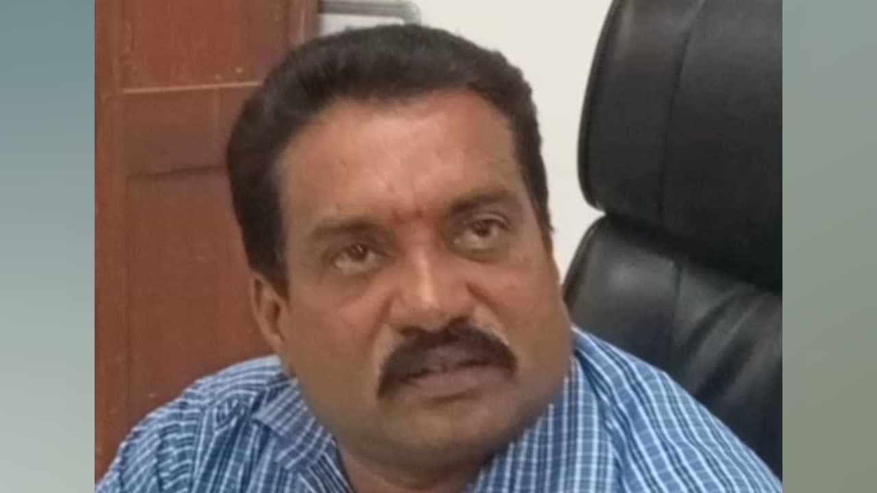 ಜಮೀನು ಕಬಳಿಸಲು ನಕಲಿ ದಾಖಲೆ ಸೃಷ್ಟಿ: ಮರಣ ಪತ್ರ ನೀಡಿದ್ದ ಶಿರಸ್ತೇದಾರ್​ ಅಮಾನತು