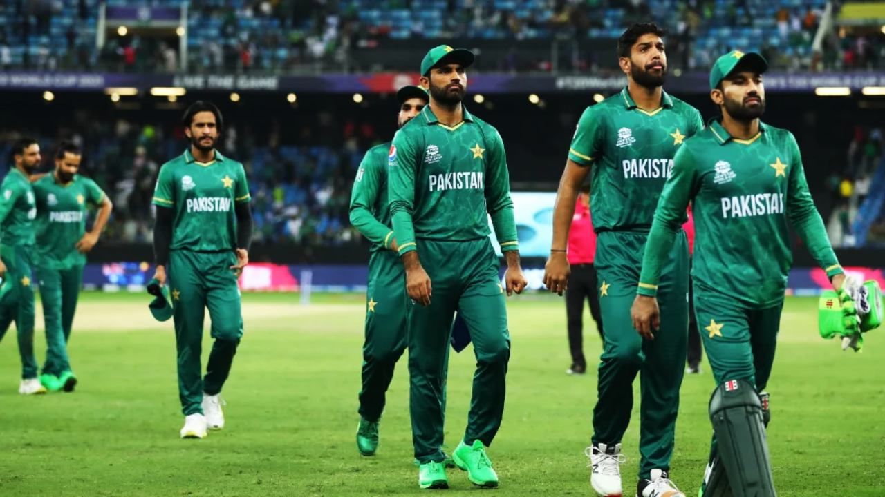 T20 World Cup 2024: ಸತತ ಸೋಲು... ಪಾಕ್ ತಂಡಕ್ಕೆ ಮೇಜರ್ ಸರ್ಜರಿ T20 World Cup 2024: ಸತತ ಸೋಲು... ಪಾಕ್ ತಂಡಕ್ಕೆ ಮೇಜರ್ ಸರ್ಜರಿ