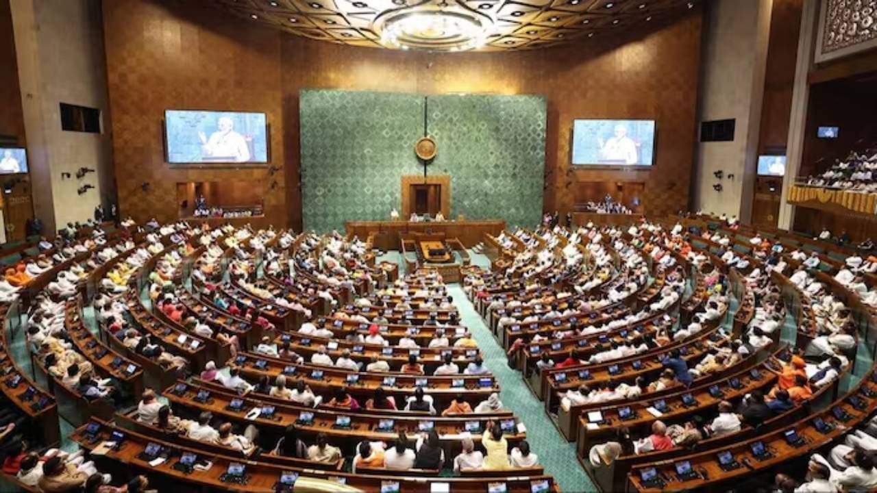 Lok Sabha Session: 18ನೇ ಲೋಕಸಭೆಯ ಮೊದಲ ಅಧಿವೇಶನ ಜೂನ್ 24ರಿಂದ ಪ್ರಾರಂಭ Lok Sabha Session: 18ನೇ ಲೋಕಸಭೆಯ ಮೊದಲ ಅಧಿವೇಶನ ಜೂನ್ 24ರಿಂದ ಪ್ರಾರಂಭ