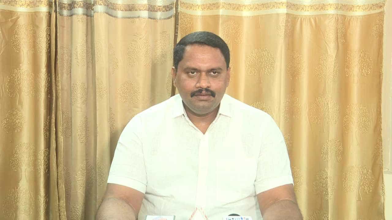 ಸಿಎಂ ಆಪ್ತ, ಸಚಿವ ಕೆ ವೆಂಕಟೇಶ್ನಿಂದ ಮೈಮುಲ್ ಅಧ್ಯಕ್ಷನಿಗೆ ಕಿರುಕುಳ, ಆರೋಪ ಸಿಎಂ ಆಪ್ತ, ಸಚಿವ ಕೆ ವೆಂಕಟೇಶ್ನಿಂದ ಮೈಮುಲ್ ಅಧ್ಯಕ್ಷನಿಗೆ ಕಿರುಕುಳ, ಆರೋಪ