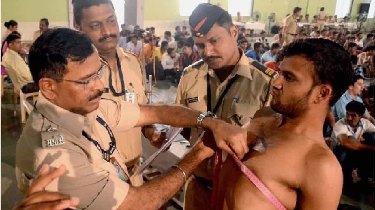 ರಾಜ್ಯ ಪೊಲೀಸ್ ನೇಮಕಾತಿಯಲ್ಲಿ ಒಂದು ಹುದ್ದೆಗೆ ಬರೋಬ್ಬರಿ 207 ಅಭ್ಯರ್ಥಿಗಳಿಂದ ಸ್ಪರ್ಧೆ ರಾಜ್ಯ ಪೊಲೀಸ್ ನೇಮಕಾತಿಯಲ್ಲಿ ಒಂದು ಹುದ್ದೆಗೆ ಬರೋಬ್ಬರಿ 207 ಅಭ್ಯರ್ಥಿಗಳಿಂದ ಸ್ಪರ್ಧೆ