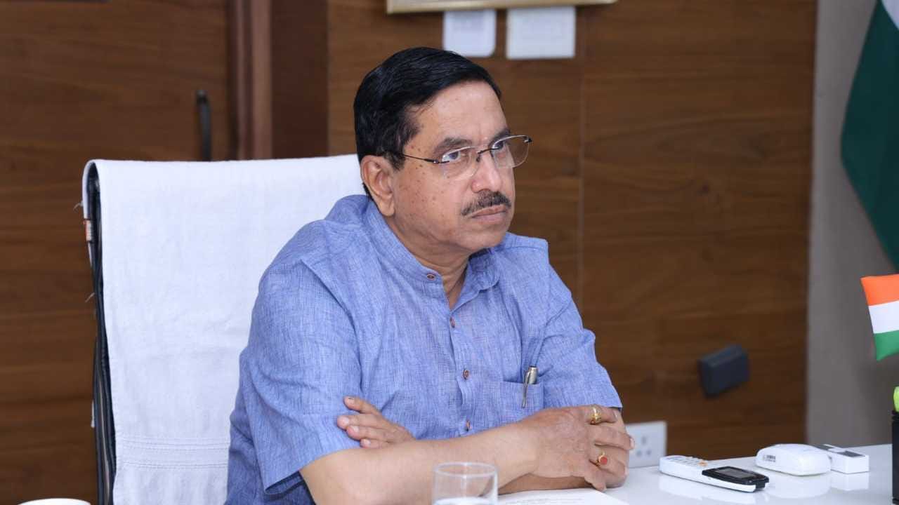 ಬಿಎಸ್ ಯಡಿಯೂರಪ್ಪ ಪೋಕ್ಸೋ ಕೇಸ್: ಆಡಳಿತದ ದುರುಪಯೋಗ, ರಾಜಕೀಯ ವೈಶಮ್ಯ ಎಂದ ಜೋಶಿ ಬಿಎಸ್ ಯಡಿಯೂರಪ್ಪ ಪೋಕ್ಸೋ ಕೇಸ್: ಆಡಳಿತದ ದುರುಪಯೋಗ, ರಾಜಕೀಯ ವೈಶಮ್ಯ ಎಂದ ಜೋಶಿ