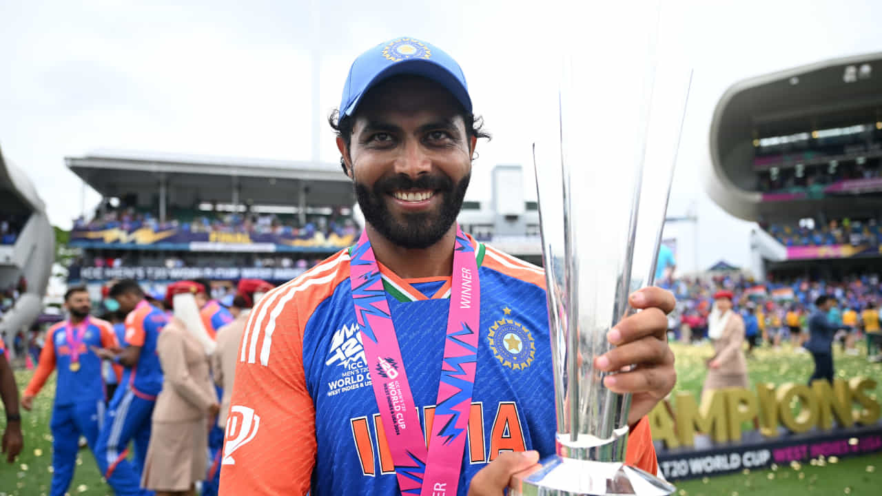 Ravindra Jadeja Retirement: ಕೊಹ್ಲಿ-ರೋಹಿತ್ ನಂತರ ಟಿ20 ಮಾದರಿಗೆ ವಿದಾಯ ಹೇಳಿದ ರವೀಂದ್ರ ಜಡೇಜಾ..! Ravindra Jadeja Retirement: ಕೊಹ್ಲಿ-ರೋಹಿತ್ ನಂತರ ಟಿ20 ಮಾದರಿಗೆ ವಿದಾಯ ಹೇಳಿದ ರವೀಂದ್ರ ಜಡೇಜಾ..!