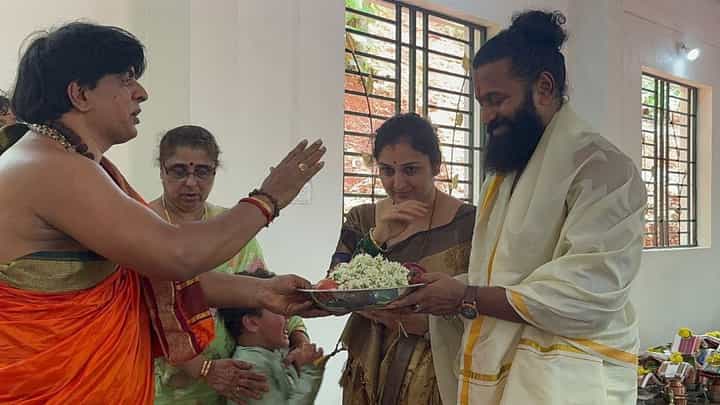 ಗೋಕರ್ಣಕ್ಕೆ ತೆರಳಿ ವಿಶೇಷ ಪೂಜೆ ಸಲ್ಲಿಸಿದ ರಿಷಬ್; ಗೆಳೆಯ ರಕ್ಷಿತ್ ಹೆಸರಲ್ಲೂ ವಿಶೇಷ ಸಂಕಲ್ಪ ಗೋಕರ್ಣಕ್ಕೆ ತೆರಳಿ ವಿಶೇಷ ಪೂಜೆ ಸಲ್ಲಿಸಿದ ರಿಷಬ್; ಗೆಳೆಯ ರಕ್ಷಿತ್ ಹೆಸರಲ್ಲೂ ವಿಶೇಷ ಸಂಕಲ್ಪ