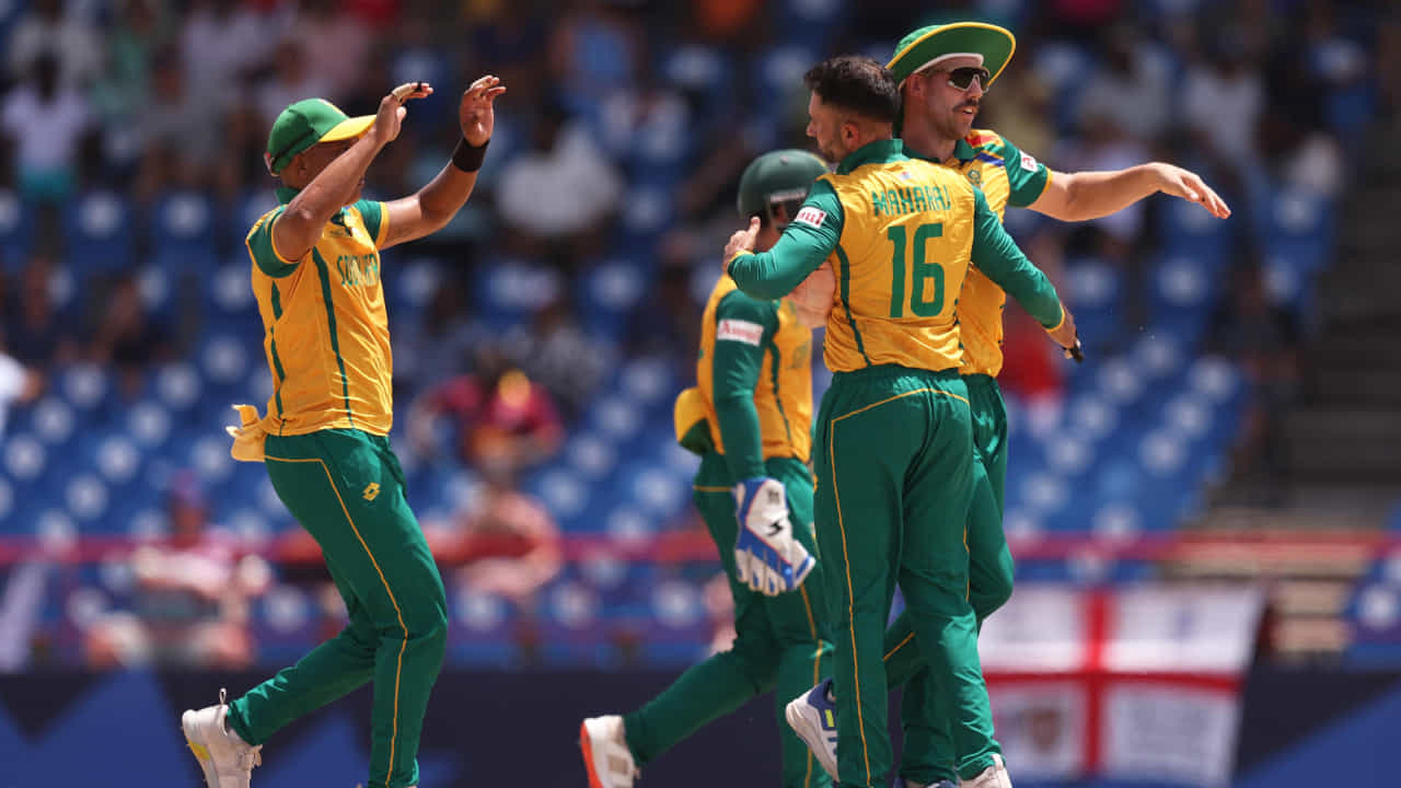 ENG vs SA: ಬ್ರೂಕ್ ಹೋರಾಟ ವ್ಯರ್ಥ; ಇಂಗ್ಲೆಂಡ್ ವಿರುದ್ಧ ಆಫ್ರಿಕಾಗೆ 7 ರನ್ ಜಯ ENG vs SA: ಬ್ರೂಕ್ ಹೋರಾಟ ವ್ಯರ್ಥ; ಇಂಗ್ಲೆಂಡ್ ವಿರುದ್ಧ ಆಫ್ರಿಕಾಗೆ 7 ರನ್ ಜಯ