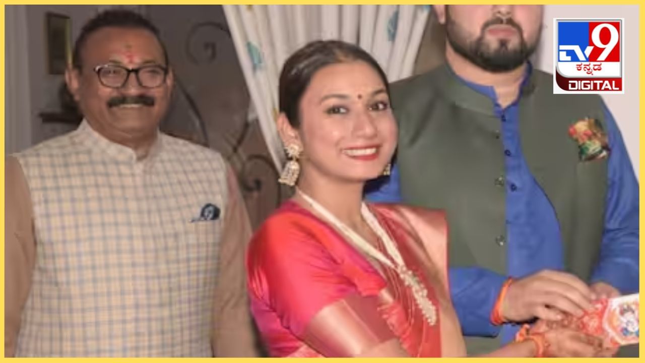 ಲೋಕಸಭೆ ಫಲಿತಾಂಶ: ಗೆದ್ದು ಇತಿಹಾಸ ನಿರ್ಮಿಸಿದ ಶಾಂಭವಿ ಚೌಧರಿ, ಎನ್ಡಿಎ ಅಭ್ಯರ್ಥಿ ಈಗ ದೇಶದ ಅತಿ ಕಿರಿಯ ಸಂಸದೆ ಲೋಕಸಭೆ ಫಲಿತಾಂಶ: ಗೆದ್ದು ಇತಿಹಾಸ ನಿರ್ಮಿಸಿದ ಶಾಂಭವಿ ಚೌಧರಿ, ಎನ್ಡಿಎ ಅಭ್ಯರ್ಥಿ ಈಗ ದೇಶದ ಅತಿ ಕಿರಿಯ ಸಂಸದೆ
