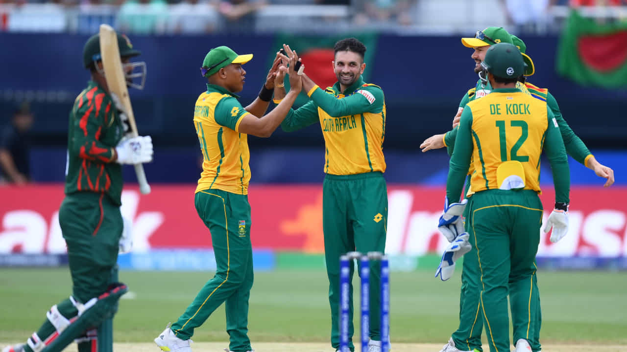 SA vs BAN: ಮತ್ತೊಂದು ರೋಚಕ ಪಂದ್ಯದಲ್ಲಿ ಬಾಂಗ್ಲಾ ತಂಡವನ್ನು ಮಣಿಸಿದ ಆಫ್ರಿಕಾ SA vs BAN: ಮತ್ತೊಂದು ರೋಚಕ ಪಂದ್ಯದಲ್ಲಿ ಬಾಂಗ್ಲಾ ತಂಡವನ್ನು ಮಣಿಸಿದ ಆಫ್ರಿಕಾ