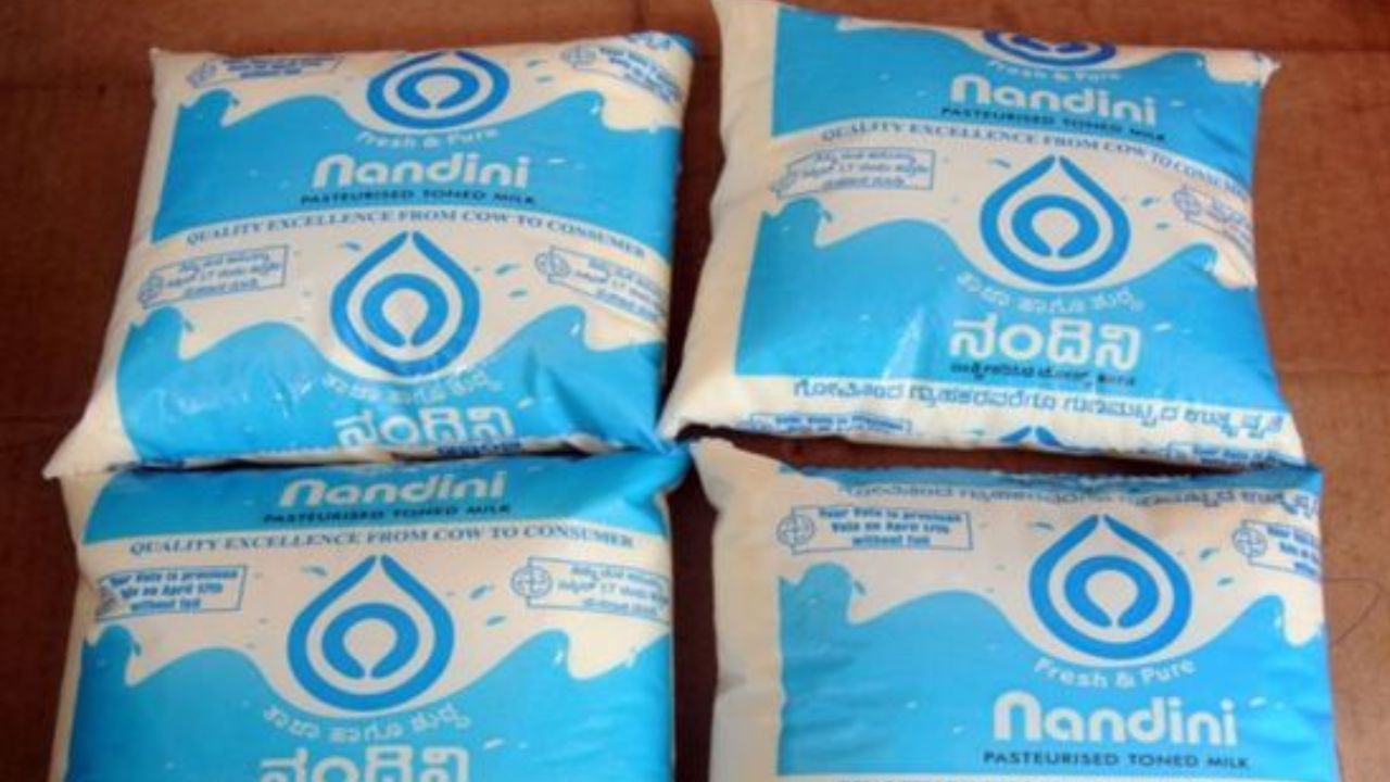 Nandini Milk Price Hike: ನಂದಿನಿ ಹಾಲಿನ ದರ ಹೆಚ್ಚಳ; ಕೆಎಂಎಫ್ನಿಂದ ಬೆಲೆ ಏರಿಕೆ ಬರೆ Nandini Milk Price Hike: ನಂದಿನಿ ಹಾಲಿನ ದರ ಹೆಚ್ಚಳ; ಕೆಎಂಎಫ್ನಿಂದ ಬೆಲೆ ಏರಿಕೆ ಬರೆ