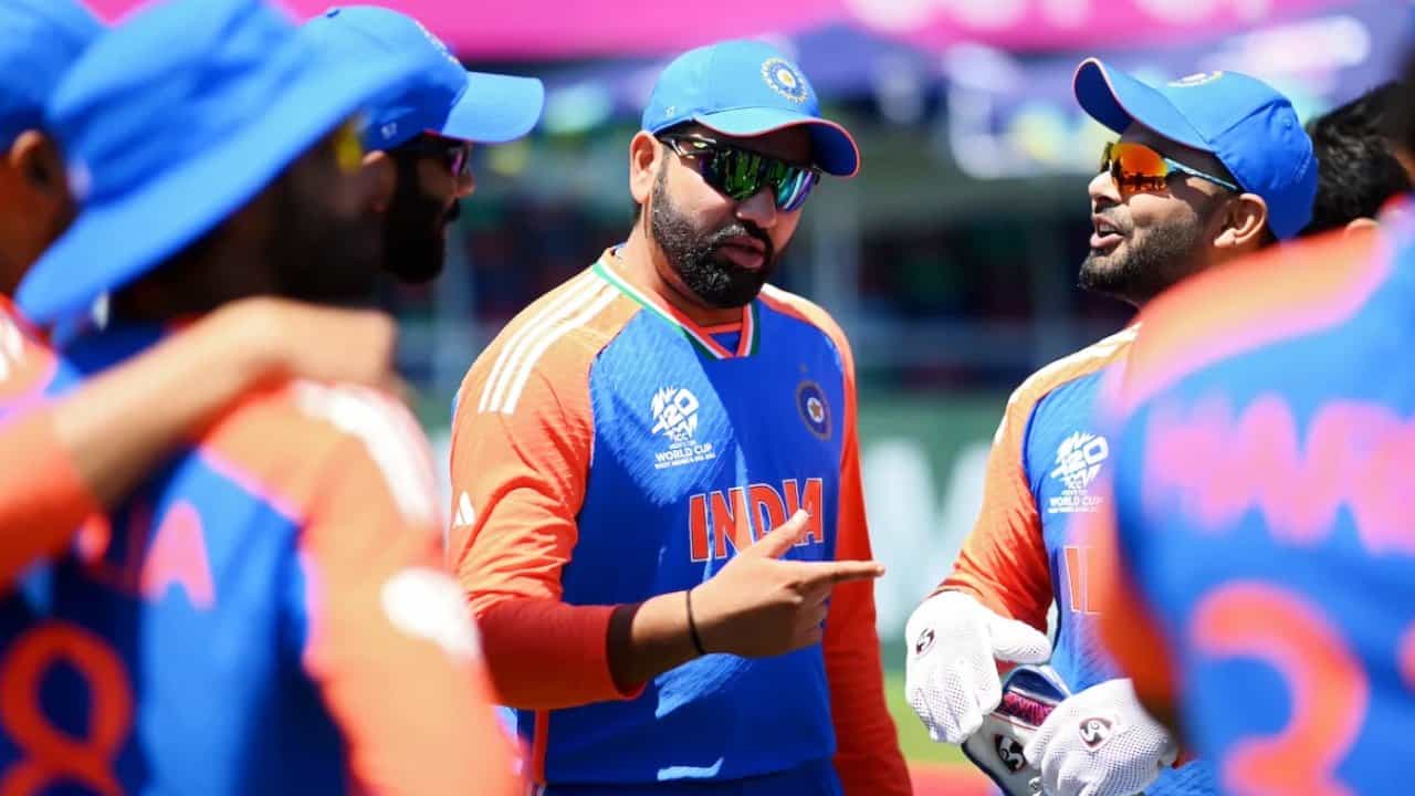 IND vs IRE: ಮೊದಲ ಪಂದ್ಯಕ್ಕೆ ಟೀಮ್ ಇಂಡಿಯಾ ಪ್ಲೇಯಿಂಗ್ 11 ಹೀಗಿರಲಿದೆ IND vs IRE: ಮೊದಲ ಪಂದ್ಯಕ್ಕೆ ಟೀಮ್ ಇಂಡಿಯಾ ಪ್ಲೇಯಿಂಗ್ 11 ಹೀಗಿರಲಿದೆ