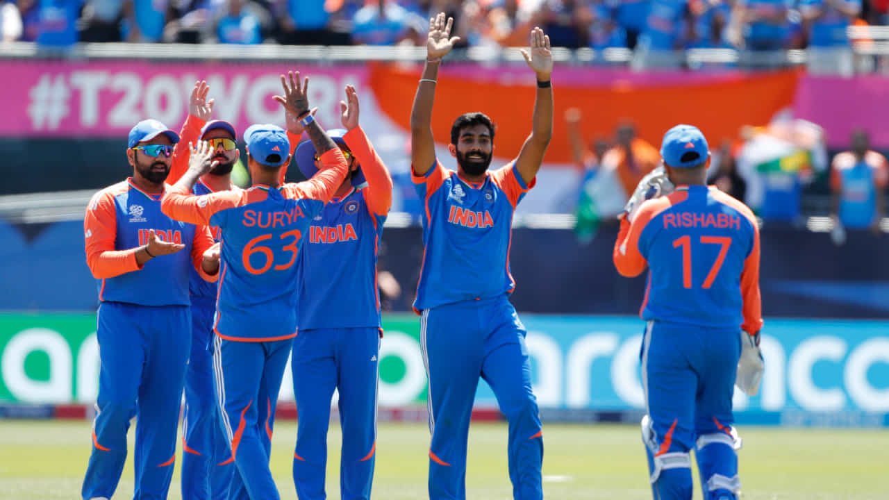 IND vs AUS: ಸೇಡಿನ ಸಮರದಲ್ಲಿ ಆಸೀಸ್ಗೆ ಮಣ್ಣು ಮುಕ್ಕಿಸಿದ ಟೀಂ ಇಂಡಿಯಾ..! IND vs AUS: ಸೇಡಿನ ಸಮರದಲ್ಲಿ ಆಸೀಸ್ಗೆ ಮಣ್ಣು ಮುಕ್ಕಿಸಿದ ಟೀಂ ಇಂಡಿಯಾ..!