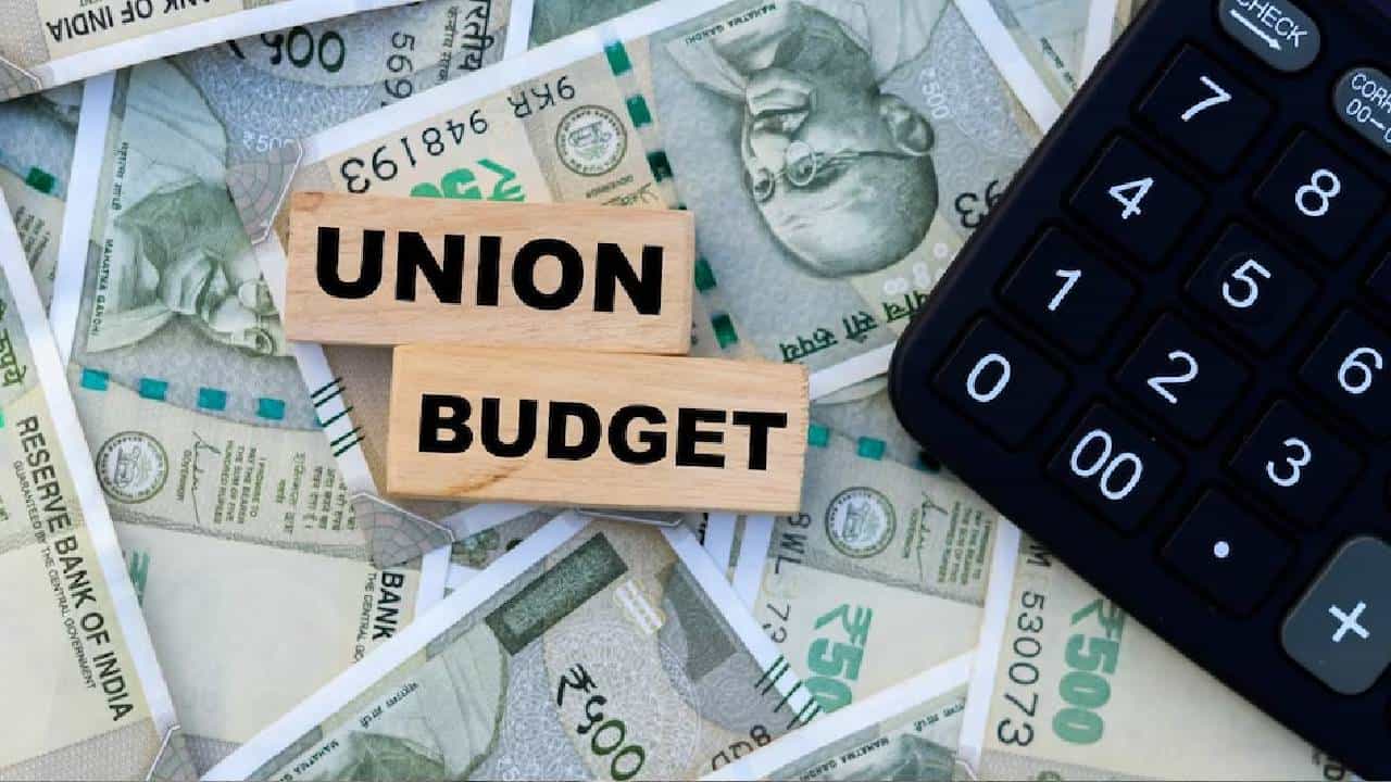 Union Budget 2024: 15 ಲಕ್ಷ ರೂವರೆಗಿನ ಆದಾಯಕ್ಕೆ ತೆರಿಗೆ ಕಡಿತಗೊಳಿಸಲಾಗುತ್ತಾ? ಇಲ್ಲಿದೆ ಡೀಟೇಲ್ಸ್ Union Budget 2024: 15 ಲಕ್ಷ ರೂವರೆಗಿನ ಆದಾಯಕ್ಕೆ ತೆರಿಗೆ ಕಡಿತಗೊಳಿಸಲಾಗುತ್ತಾ? ಇಲ್ಲಿದೆ ಡೀಟೇಲ್ಸ್