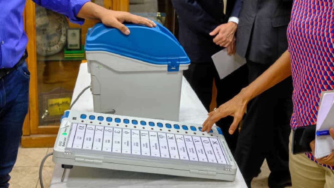 Lok Sabha Elections 2024: ಇಂದು ಬೆಳಗ್ಗೆ 8 ಗಂಟೆಗೆ ಮತ ಎಣಿಕೆ ಆರಂಭ; ಯಾರಿಗೆ ಸಿಗಲಿದೆ ಬಹುಮತ? Lok Sabha Elections 2024: ಇಂದು ಬೆಳಗ್ಗೆ 8 ಗಂಟೆಗೆ ಮತ ಎಣಿಕೆ ಆರಂಭ; ಯಾರಿಗೆ ಸಿಗಲಿದೆ ಬಹುಮತ?