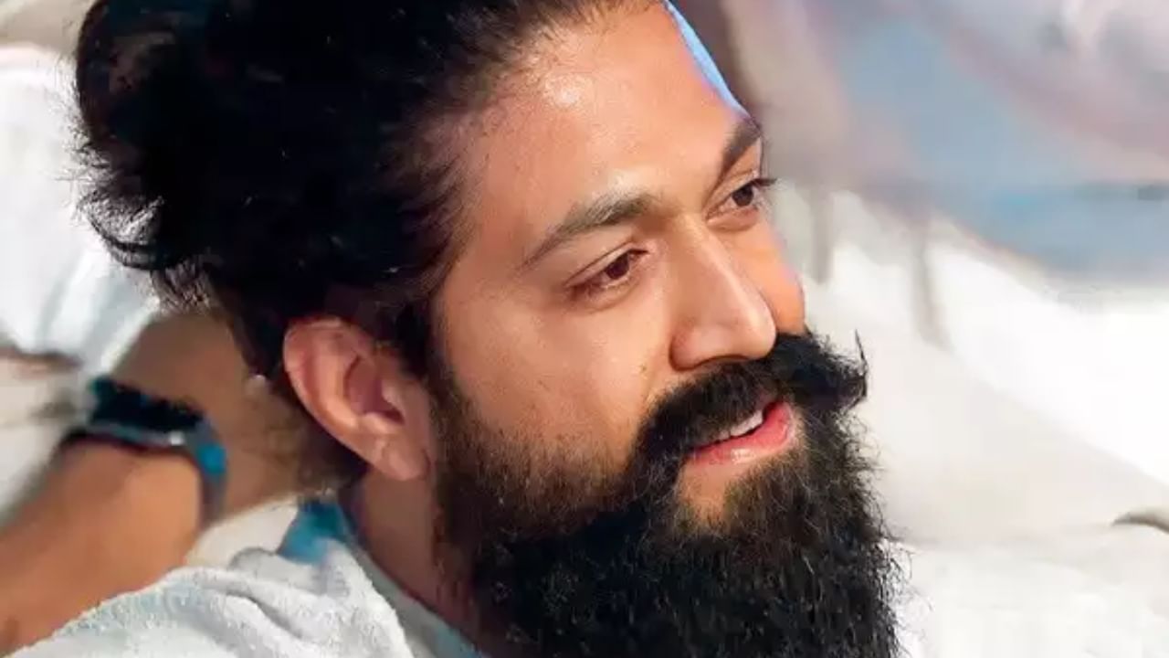 ‘ನನ್ನ ಅಭಿಮಾನಿಗಳು ತಲೆ ತಗ್ಗಿಸೋ ಕೆಲಸ ಯಾವಾಗಲೂ ಮಾಡಲ್ಲ’; ಯಶ್ ಹಳೆಯ ವಿಡಿಯೋ ವೈರಲ್ ‘ನನ್ನ ಅಭಿಮಾನಿಗಳು ತಲೆ ತಗ್ಗಿಸೋ ಕೆಲಸ ಯಾವಾಗಲೂ ಮಾಡಲ್ಲ’; ಯಶ್ ಹಳೆಯ ವಿಡಿಯೋ ವೈರಲ್