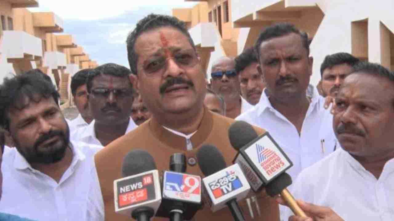 ಬಿಜೆಪಿ ಅಭ್ಯರ್ಥಿಗಳನ್ನ ಸೋಲಿಸಲು ಪಕ್ಷದಿಂದಲೇ ಹಣ: ಸತ್ಯ ಶೋಧನಾ ಸಮಿತಿಗೆ ಯತ್ನಾಳ್ ಒತ್ತಾಯ ಬಿಜೆಪಿ ಅಭ್ಯರ್ಥಿಗಳನ್ನ ಸೋಲಿಸಲು ಪಕ್ಷದಿಂದಲೇ ಹಣ: ಸತ್ಯ ಶೋಧನಾ ಸಮಿತಿಗೆ ಯತ್ನಾಳ್ ಒತ್ತಾಯ