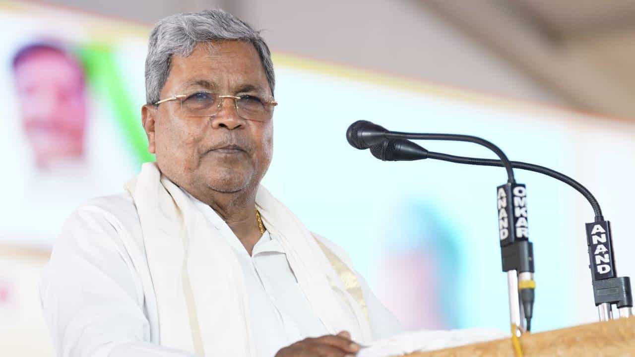 ಮುಡಾ ಹಗರಣ: ಸಿದ್ದರಾಮಯ್ಯ ವಿರುದ್ಧ ವಿಚಾರಣೆಗೆ ಕಾನೂನು ತಜ್ಞರಿಂದ ವರದಿ ಪಡೆದ ರಾಜ್ಯಪಾಲ ಮುಡಾ ಹಗರಣ: ಸಿದ್ದರಾಮಯ್ಯ ವಿರುದ್ಧ ವಿಚಾರಣೆಗೆ ಕಾನೂನು ತಜ್ಞರಿಂದ ವರದಿ ಪಡೆದ ರಾಜ್ಯಪಾಲ