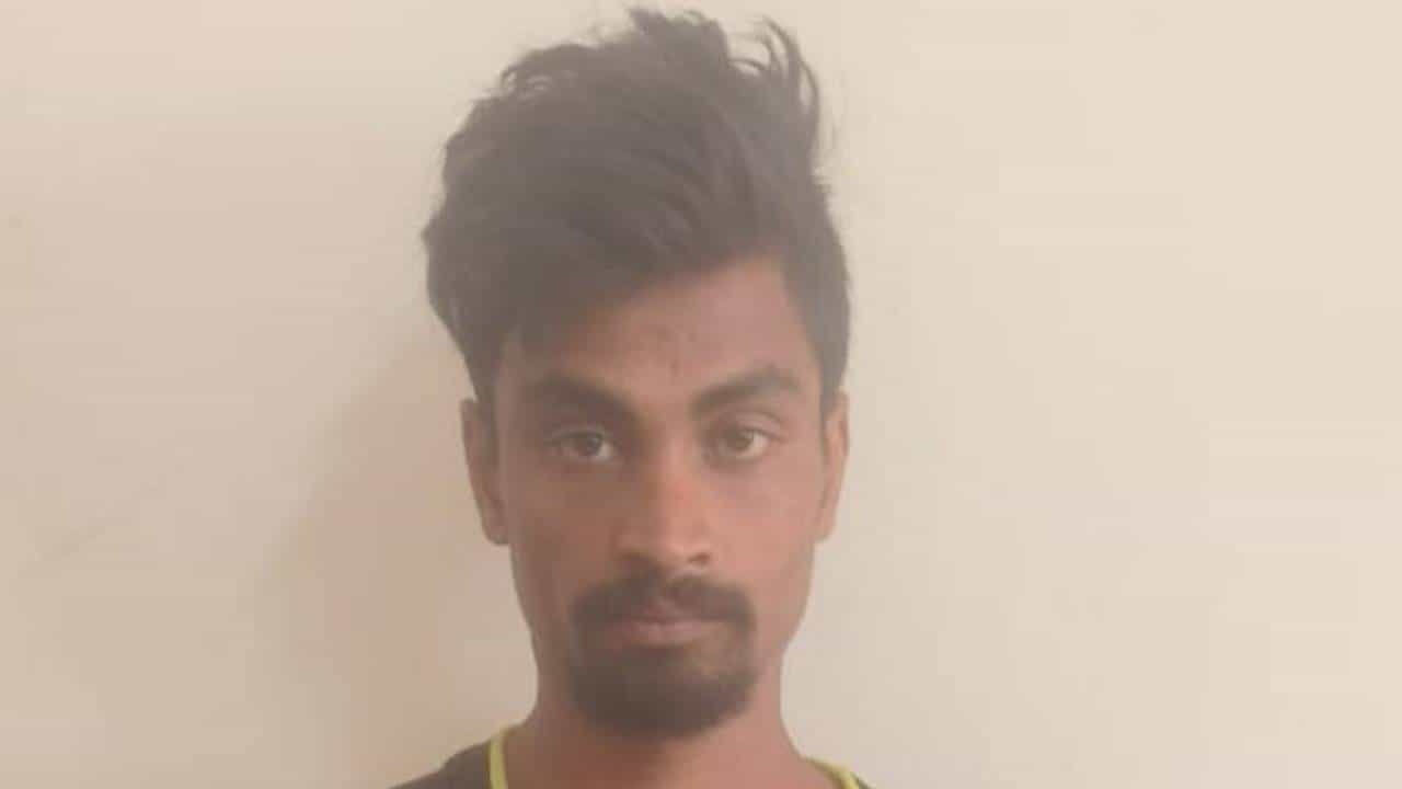 ಮೊಬೈಲ್ ಕಳ್ಳತನ: ಅಬ್ದುಲ್ ರಜಾಕ್ ಬಂಧನ ಮೊಬೈಲ್ ಕಳ್ಳತನ: ಅಬ್ದುಲ್ ರಜಾಕ್ ಬಂಧನ