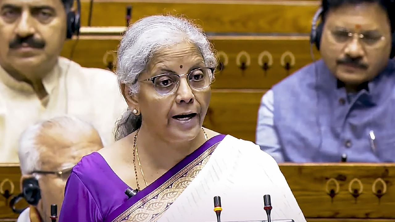 Budget 2024: ಉದ್ಯೋಗಸ್ಥ ನಾರಿಯರಿಗೆ ಉತ್ತೇಜನ; ಮಹಿಳೆಯರು, ಬಾಲಕಿಯರಿಗೆ 3 ಲಕ್ಷ ಕೋಟಿಗೂ ಹೆಚ್ಚು ಹಣ ಮೀಸಲು Budget 2024: ಉದ್ಯೋಗಸ್ಥ ನಾರಿಯರಿಗೆ ಉತ್ತೇಜನ; ಮಹಿಳೆಯರು, ಬಾಲಕಿಯರಿಗೆ 3 ಲಕ್ಷ ಕೋಟಿಗೂ ಹೆಚ್ಚು ಹಣ ಮೀಸಲು