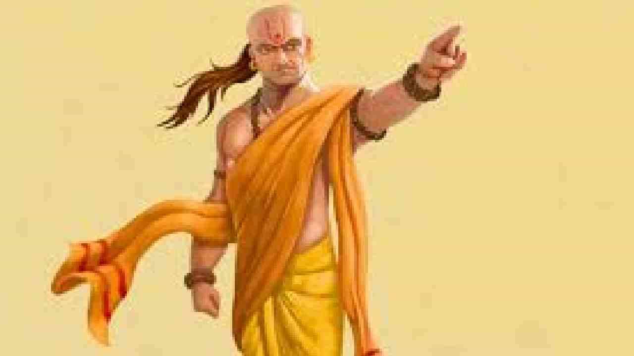 Chanakya philosophy: ಚಾಣಕ್ಯ ನೀತಿಯ ಪ್ರಕಾರ ಈ ಅಭ್ಯಾಸಗಳು ವ್ಯಕ್ತಿಯನ್ನು ಶ್ರೀಮಂತರನ್ನಾಗಿ ಮಾಡುತ್ತದೆ Chanakya philosophy: ಚಾಣಕ್ಯ ನೀತಿಯ ಪ್ರಕಾರ ಈ ಅಭ್ಯಾಸಗಳು ವ್ಯಕ್ತಿಯನ್ನು ಶ್ರೀಮಂತರನ್ನಾಗಿ ಮಾಡುತ್ತದೆ