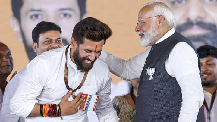 ಪ್ರಧಾನಿ ಮೋದಿ ಹಾಗೂ ನನ್ನ ತಂದೆ ರಾಮ್ ವಿಲಾಸ್ ಉತ್ತಮ ಸ್ನೇಹಿತರಂತೆ ಇದ್ದರು; ಚಿರಾಗ್ ಪಾಸ್ವಾನ್ ಪ್ರಧಾನಿ ಮೋದಿ ಹಾಗೂ ನನ್ನ ತಂದೆ ರಾಮ್ ವಿಲಾಸ್ ಉತ್ತಮ ಸ್ನೇಹಿತರಂತೆ ಇದ್ದರು; ಚಿರಾಗ್ ಪಾಸ್ವಾನ್