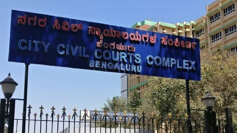ಬೆಂಗಳೂರು: ಕೋರ್ಟ್ ಆವರಣದಲ್ಲಿ ನಿಲ್ಲಿಸಿದ್ದ ಹಿಟಾಚಿ ಕಳವು, ಇಬ್ಬರ ಬಂಧನ
