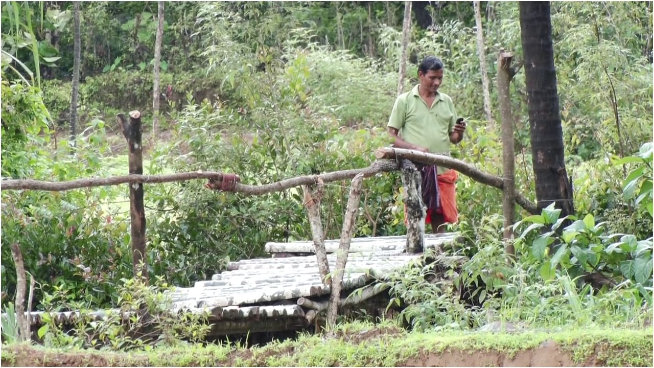 Dangerous mini bridges in Baindur taluk's harman village, Udupi news in Kannada