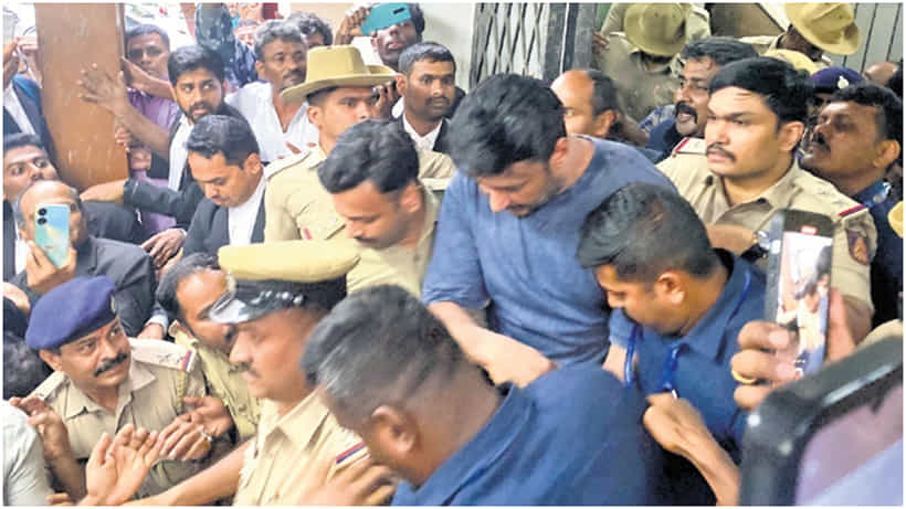 ದರ್ಶನ್ಗೆ ಯಾಕೆ ಜಾಮೀನು ಸಿಗಲಿಲ್ಲ? ಪೊಲೀಸರು ನೀಡಿದ 14 ಮುಖ್ಯ ಕಾರಣಗಳು ಇಲ್ಲಿವೆ..