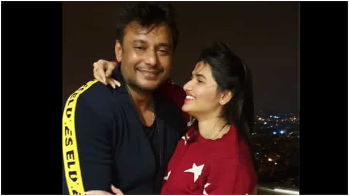 ದರ್ಶನ್ ಬಳಸುವ ಮೊಬೈಲ್ ನಂಬರ್ ಬಗ್ಗೆ ಶಾಕಿಂಗ್ ವಿಚಾರ ಬಹಿರಂಗ; ವಿಡಿಯೋ ನೋಡಿ ದರ್ಶನ್ ಬಳಸುವ ಮೊಬೈಲ್ ನಂಬರ್ ಬಗ್ಗೆ ಶಾಕಿಂಗ್ ವಿಚಾರ ಬಹಿರಂಗ; ವಿಡಿಯೋ ನೋಡಿ