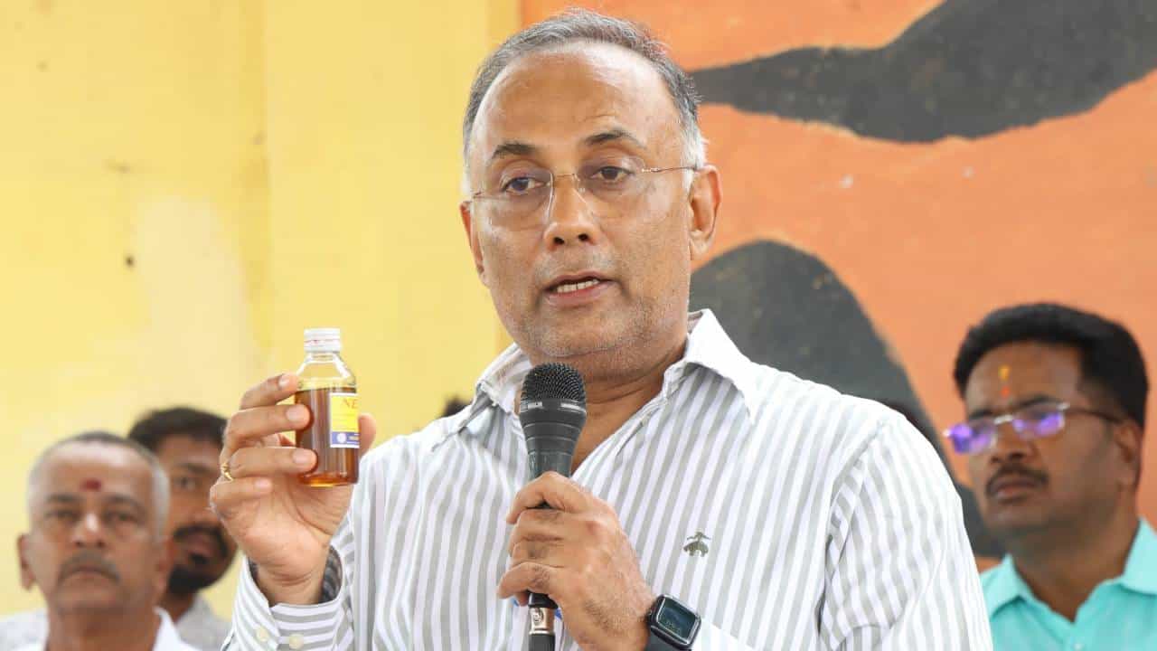 ಡೆಂಗ್ಯೂ ಪಾಸಿಟಿವ್ ಬಂದವರ ಮೇಲೆ 14 ದಿನ ನಿಗಾ ವಹಿಸಿ: ದಿನೇಶ್ ಗುಂಡೂರಾವ್ ಡೆಂಗ್ಯೂ ಪಾಸಿಟಿವ್ ಬಂದವರ ಮೇಲೆ 14 ದಿನ ನಿಗಾ ವಹಿಸಿ: ದಿನೇಶ್ ಗುಂಡೂರಾವ್