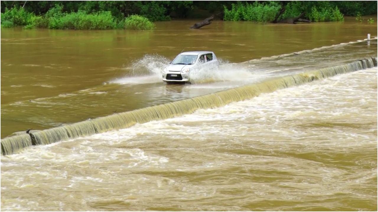 ಉತ್ತರ ಕನ್ನಡ: ಧಾರಾಕಾರ ಮಳೆಗೆ ಗಂಗಾವಳಿ ನದಿ ಸೇತುವೆ ಮುಳುಗಡೆ, ಐದಕ್ಕೂ ಹೆಚ್ಚು ಗ್ರಾಮಗಳ ಸಂಪರ್ಕ ಕಷ್ಟ