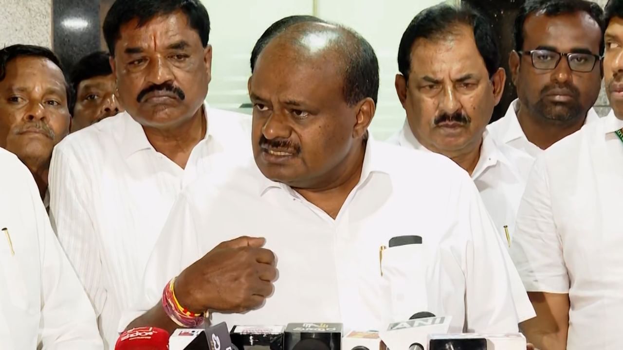 ಬಿಜೆಪಿ ಪಾದಯಾತ್ರೆಯಲ್ಲಿ ಭಾಗಿಯಾಗಲು ಹೆಚ್ಡಿ ಕುಮಾರಸ್ವಾಮಿ ಷರತ್ತು, ಹೈಕಮಾಂಡ್ ಗೆ ಖಡಕ್ ಸಂದೇಶ ಬಿಜೆಪಿ ಪಾದಯಾತ್ರೆಯಲ್ಲಿ ಭಾಗಿಯಾಗಲು ಹೆಚ್ಡಿ ಕುಮಾರಸ್ವಾಮಿ ಷರತ್ತು, ಹೈಕಮಾಂಡ್ ಗೆ ಖಡಕ್ ಸಂದೇಶ