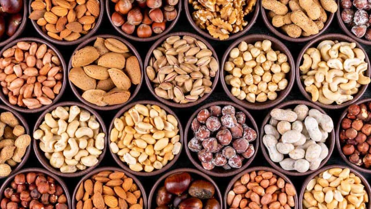 High Blood Pressure: ರಕ್ತದೊತ್ತಡ ಸಮಸ್ಯೆಯೇ? ಈ ಡ್ರೈ ಫ್ರೂಟ್ಸ್ ತಿನ್ನಿ.. High Blood Pressure: ರಕ್ತದೊತ್ತಡ ಸಮಸ್ಯೆಯೇ? ಈ ಡ್ರೈ ಫ್ರೂಟ್ಸ್ ತಿನ್ನಿ..