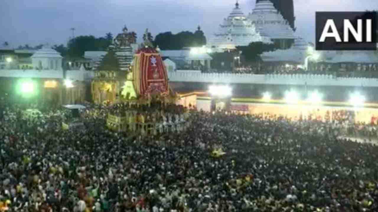 Puri Jagannath Rath Yathra 2024: ಪುರಿ ಜಗನ್ನಾಥ ರಥಯಾತ್ರೆ ವೇಳೆ ಕಾಲ್ತುಳಿತ: ಭಕ್ತ ಸಾವು, ಹಲವರಿಗೆ ಗಾಯ Puri Jagannath Rath Yathra 2024: ಪುರಿ ಜಗನ್ನಾಥ ರಥಯಾತ್ರೆ ವೇಳೆ ಕಾಲ್ತುಳಿತ: ಭಕ್ತ ಸಾವು, ಹಲವರಿಗೆ ಗಾಯ