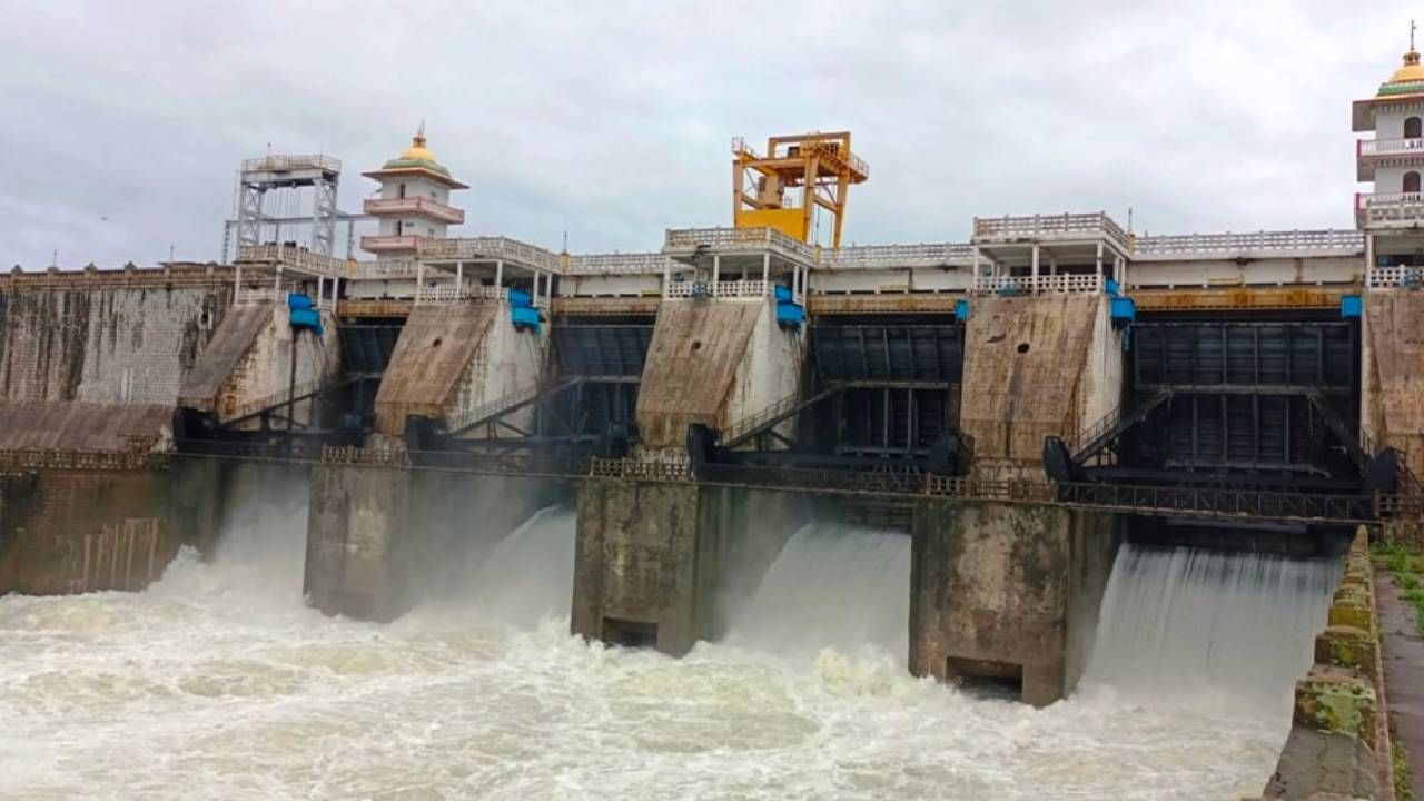 Karnataka Dam Water Level: 50ರ ಸಂಭ್ರಮ ಹೊತ್ತಲ್ಲೇ ಕಬಿನಿ ಡ್ಯಾಂ ಬಹುತೇಕ ಭರ್ತಿ, ರಾಜ್ಯದ 14 ಜಲಾಶಯಗಳ ನೀರಿನ ಮಟ್ಟ ವಿವರ ಇಲ್ಲಿದೆ Karnataka Dam Water Level: 50ರ ಸಂಭ್ರಮ ಹೊತ್ತಲ್ಲೇ ಕಬಿನಿ ಡ್ಯಾಂ ಬಹುತೇಕ ಭರ್ತಿ, ರಾಜ್ಯದ 14 ಜಲಾಶಯಗಳ ನೀರಿನ ಮಟ್ಟ ವಿವರ ಇಲ್ಲಿದೆ