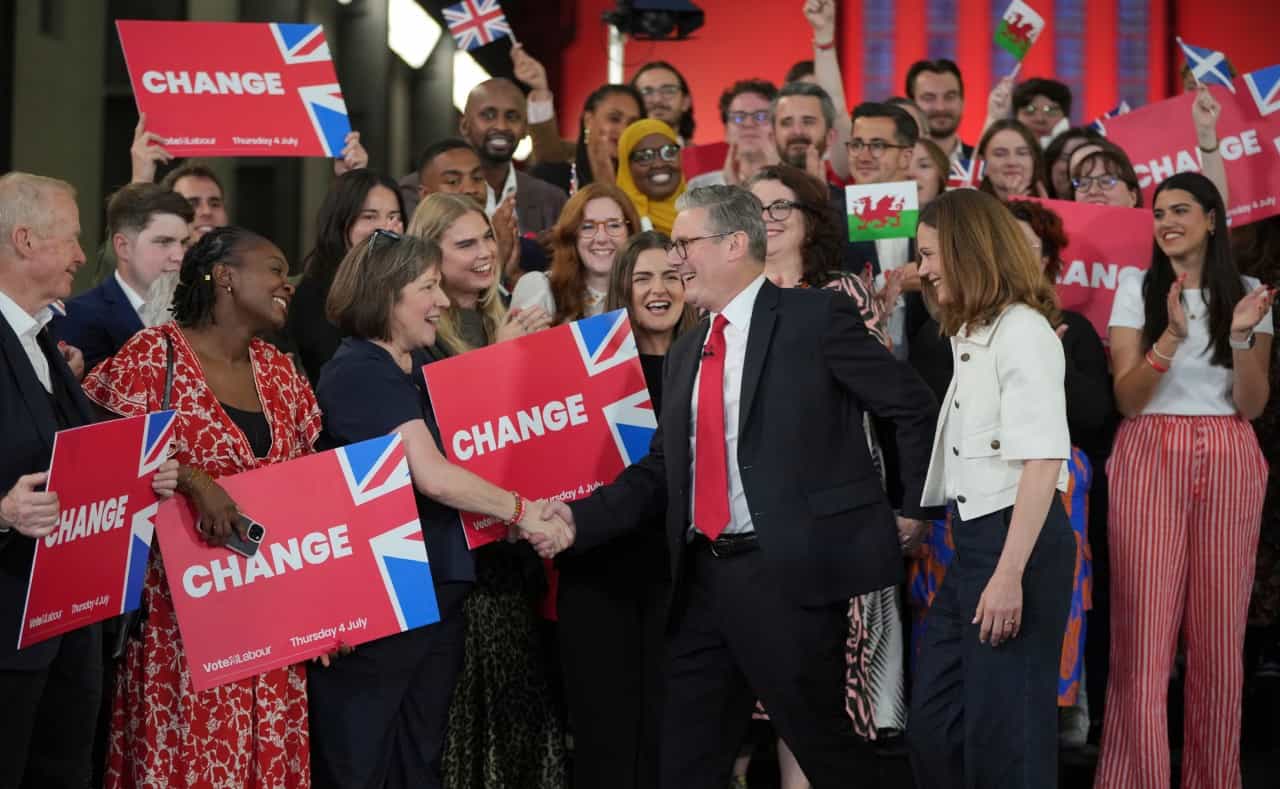 U.K. General Election 2024: ಕೀರ್ ಸ್ಟಾರ್ಮರ್ ಬ್ರಿಟನ್ ಪ್ರಧಾನಿ, ಉಪ ಪ್ರಧಾನ ಮಂತ್ರಿಯಾಗಿ ಏಂಜೆಲಾ ರೇನರ್ ನೇಮಕ U.K. General Election 2024: ಕೀರ್ ಸ್ಟಾರ್ಮರ್ ಬ್ರಿಟನ್ ಪ್ರಧಾನಿ, ಉಪ ಪ್ರಧಾನ ಮಂತ್ರಿಯಾಗಿ ಏಂಜೆಲಾ ರೇನರ್ ನೇಮಕ