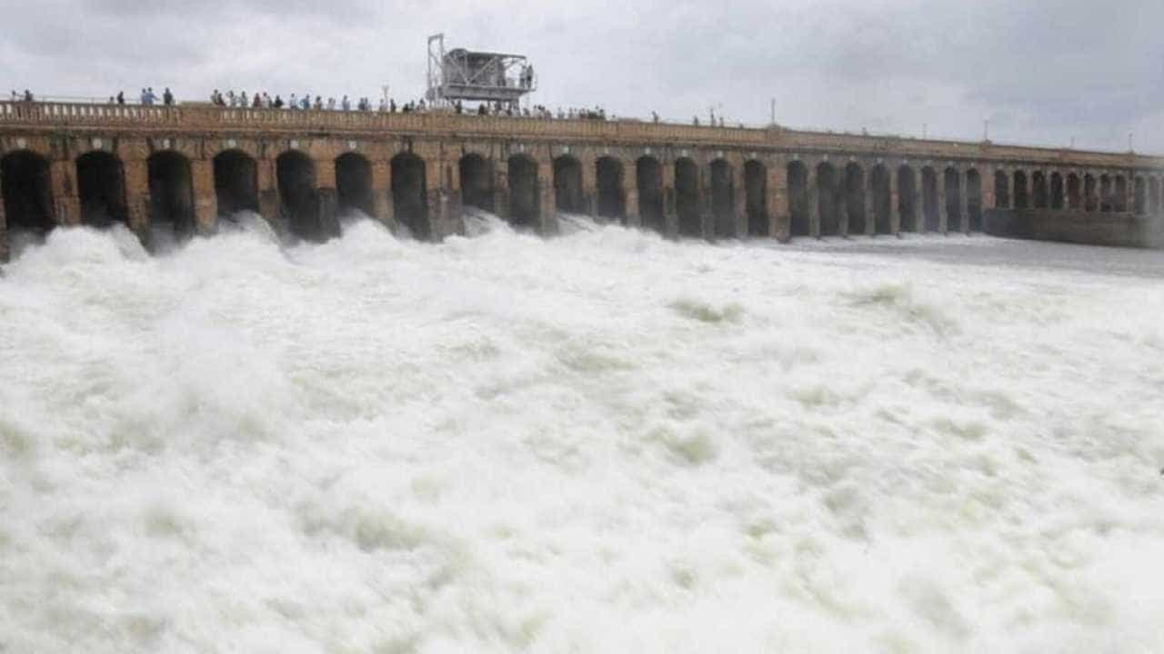 Karnataka Dam Water Level: ಕೆಆರ್ಎಸ್ ಅಣೆಕಟ್ಟಿನಲ್ಲಿ 95 ಅಡಿ ನೀರು, ಜು.02ರ ರಾಜ್ಯದ ಡ್ಯಾಂಗಳ ನೀರಿನ ಮಟ್ಟ ವಿವರ ಹೀಗಿದೆ Karnataka Dam Water Level: ಕೆಆರ್ಎಸ್ ಅಣೆಕಟ್ಟಿನಲ್ಲಿ 95 ಅಡಿ ನೀರು, ಜು.02ರ ರಾಜ್ಯದ ಡ್ಯಾಂಗಳ ನೀರಿನ ಮಟ್ಟ ವಿವರ ಹೀಗಿದೆ