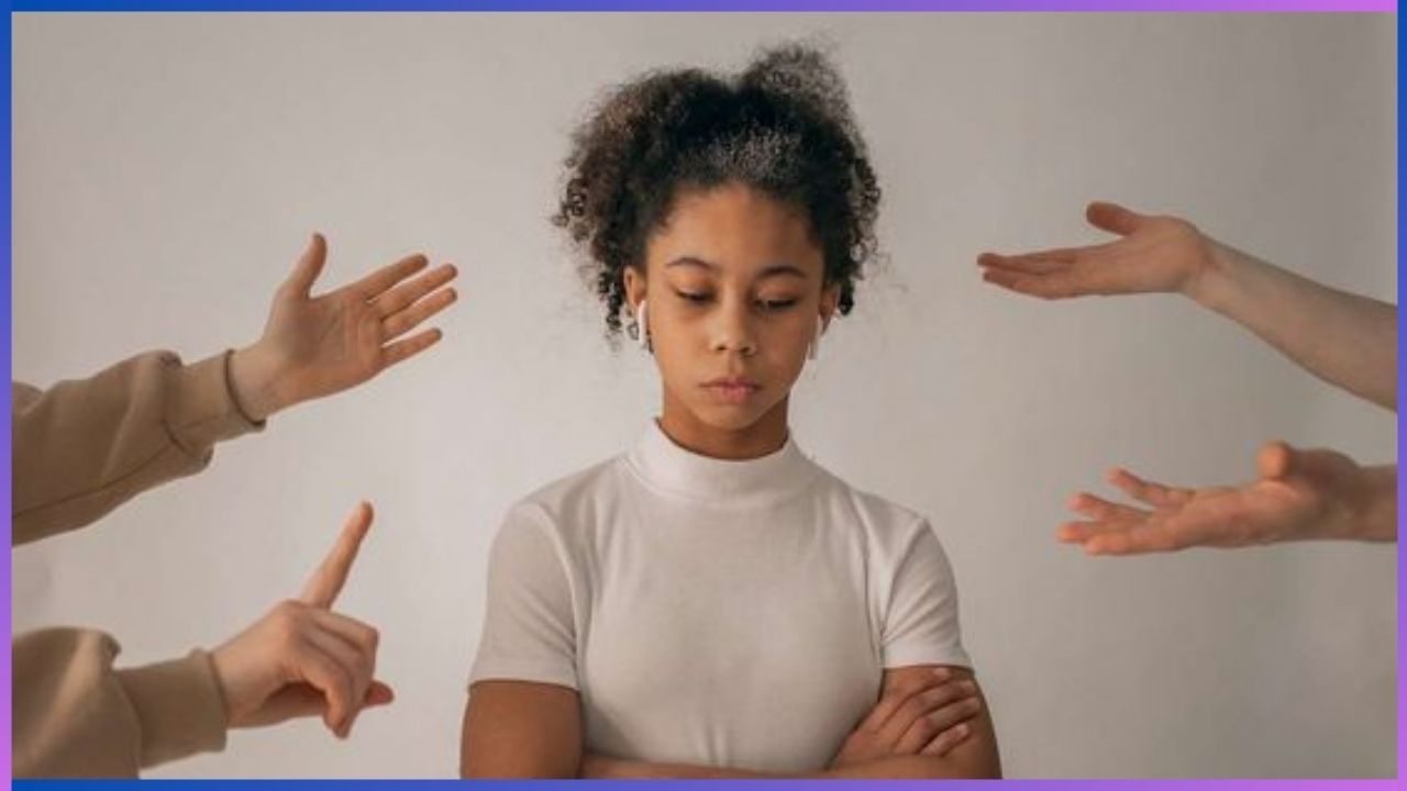 Parenting Tips : ಎದೆ ಎತ್ತರಕ್ಕೆ ಬೆಳೆದ ಮಕ್ಕಳ ಜತೆ ಪೋಷಕರು ಹೇಗಿರಬೇಕು? ನಡವಳಿಕೆ ಹೇಗಿರಬೇಕು? Parenting Tips : ಎದೆ ಎತ್ತರಕ್ಕೆ ಬೆಳೆದ ಮಕ್ಕಳ ಜತೆ ಪೋಷಕರು ಹೇಗಿರಬೇಕು? ನಡವಳಿಕೆ ಹೇಗಿರಬೇಕು?