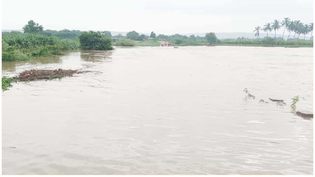 Karnataka Rainn Highlights: ವಯನಾಡಿನಲ್ಲಿ ಮಳೆ ಅಬ್ಬರ: ಕಾವೇರಿ ಕೊಳ್ಳದ ಜಿಲ್ಲೆಗಳಲ್ಲಿ ಅಲರ್ಟ್ ಘೋಷಣೆ Karnataka Rainn Highlights: ವಯನಾಡಿನಲ್ಲಿ ಮಳೆ ಅಬ್ಬರ: ಕಾವೇರಿ ಕೊಳ್ಳದ ಜಿಲ್ಲೆಗಳಲ್ಲಿ ಅಲರ್ಟ್ ಘೋಷಣೆ