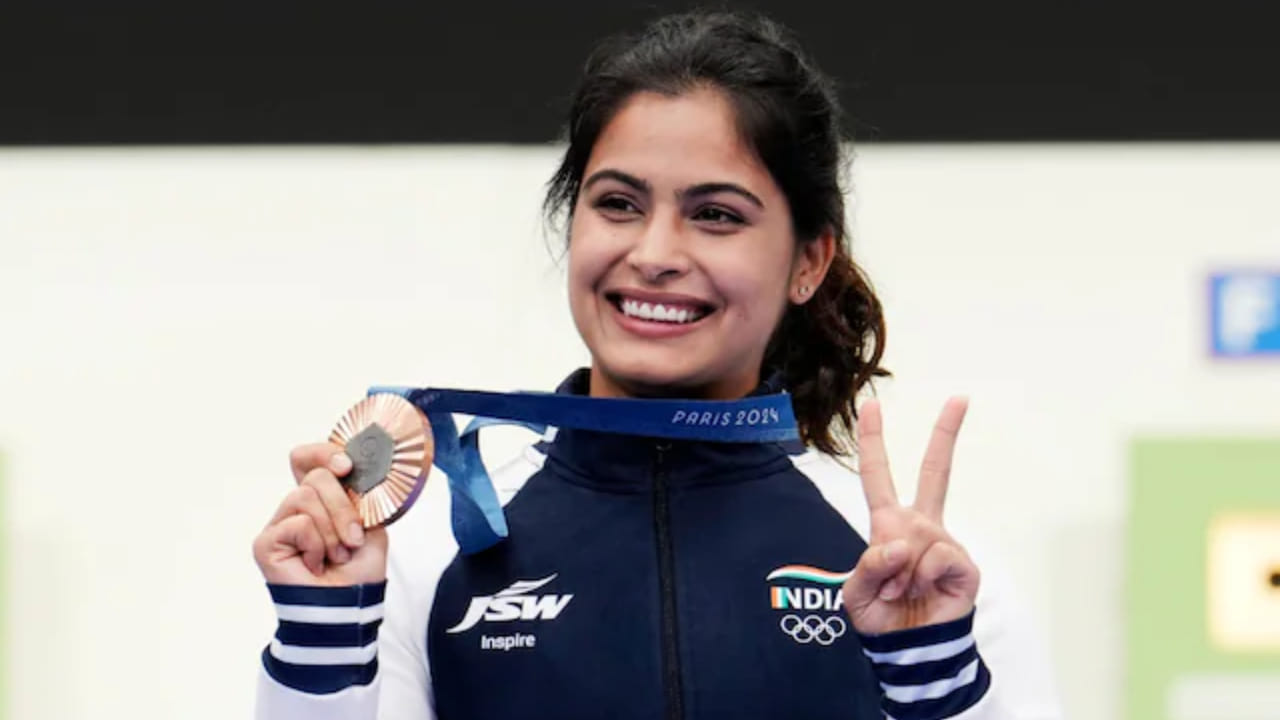 Paris Olympics 2024; ಟೋಕಿಯೊದಲ್ಲಿ ಕೈಕೊಟ್ಟಿದ್ದ ಪಿಸ್ತೂಲ್; ಪ್ಯಾರಿಸ್ನಲ್ಲಿ ಇತಿಹಾಸ ಸೃಷ್ಟಿಸಿದ ಮನು ಭಾಕರ್ Paris Olympics 2024; ಟೋಕಿಯೊದಲ್ಲಿ ಕೈಕೊಟ್ಟಿದ್ದ ಪಿಸ್ತೂಲ್; ಪ್ಯಾರಿಸ್ನಲ್ಲಿ ಇತಿಹಾಸ ಸೃಷ್ಟಿಸಿದ ಮನು ಭಾಕರ್