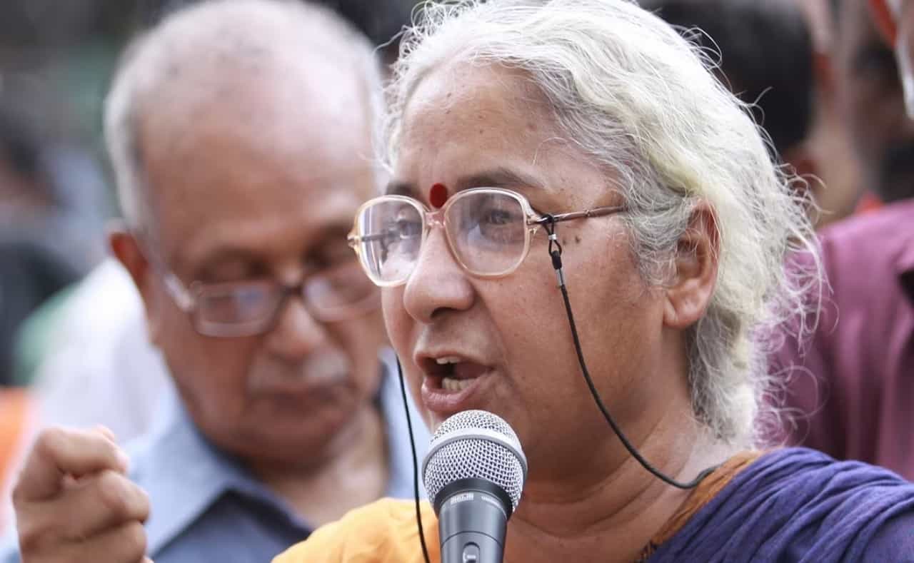 ಮಾನನಷ್ಟ ಪ್ರಕರಣ: ಮೇಧಾ ಪಾಟ್ಕರ್ಗೆ 5 ತಿಂಗಳ ಜೈಲು ಶಿಕ್ಷೆ; ದೆಹಲಿ ಎಲ್ಜಿಗೆ ₹ 10 ಲಕ್ಷ ಪಾವತಿಸಲು ಆದೇಶ ಮಾನನಷ್ಟ ಪ್ರಕರಣ: ಮೇಧಾ ಪಾಟ್ಕರ್ಗೆ 5 ತಿಂಗಳ ಜೈಲು ಶಿಕ್ಷೆ; ದೆಹಲಿ ಎಲ್ಜಿಗೆ ₹ 10 ಲಕ್ಷ ಪಾವತಿಸಲು ಆದೇಶ