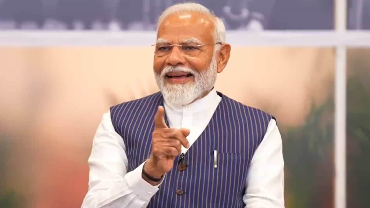 ಪ್ರಧಾನಿ ಮೋದಿ ವಿರುದ್ಧದ ಖಾಸಗಿ ದೂರು ವಜಾಗೊಳಿಸಿದ ಬೆಂಗಳೂರು ಕೊರ್ಟ್ ಪ್ರಧಾನಿ ಮೋದಿ ವಿರುದ್ಧದ ಖಾಸಗಿ ದೂರು ವಜಾಗೊಳಿಸಿದ ಬೆಂಗಳೂರು ಕೊರ್ಟ್