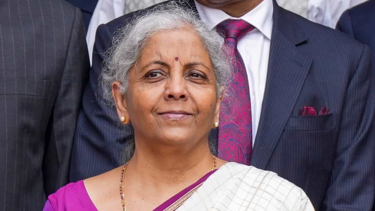 Union Budget 2024: ಮಧ್ಯಮ ವರ್ಗದ ಮನೆಯ ಕನಸು ನನಸಾಗಿಸಲು ಮಹತ್ವದ ಘೋಷಣೆ ಮಾಡಿದ ನಿರ್ಮಲಾ ಸೀತಾರಾಮನ್ Union Budget 2024: ಮಧ್ಯಮ ವರ್ಗದ ಮನೆಯ ಕನಸು ನನಸಾಗಿಸಲು ಮಹತ್ವದ ಘೋಷಣೆ ಮಾಡಿದ ನಿರ್ಮಲಾ ಸೀತಾರಾಮನ್