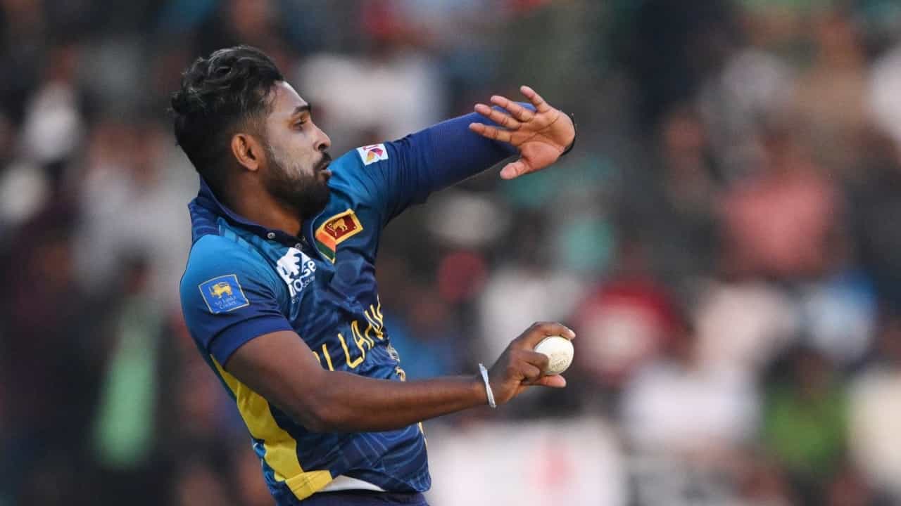 IND vs SL: ಲಂಕಾ ತಂಡಕ್ಕೆ ಎರಡೆರಡು ಆಘಾತ; ಸರಣಿಯಿಂದ ಹೊರಬಿದ್ದ ಮತ್ತೊಬ್ಬ ಸ್ಟಾರ್ ವೇಗಿ IND vs SL: ಲಂಕಾ ತಂಡಕ್ಕೆ ಎರಡೆರಡು ಆಘಾತ; ಸರಣಿಯಿಂದ ಹೊರಬಿದ್ದ ಮತ್ತೊಬ್ಬ ಸ್ಟಾರ್ ವೇಗಿ