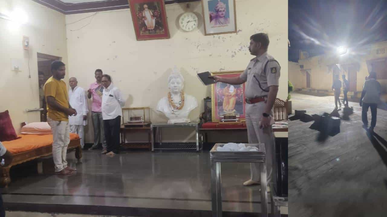 ಲಿಂಗಸಗೂರು: ಮಠಕ್ಕೆ ನುಗ್ಗಿ ಶ್ರೀಗಳಿಗೆ ಬೆದರಿಕೆ ಹಾಕಿ ದರೋಡೆ ಲಿಂಗಸಗೂರು: ಮಠಕ್ಕೆ ನುಗ್ಗಿ ಶ್ರೀಗಳಿಗೆ ಬೆದರಿಕೆ ಹಾಕಿ ದರೋಡೆ
