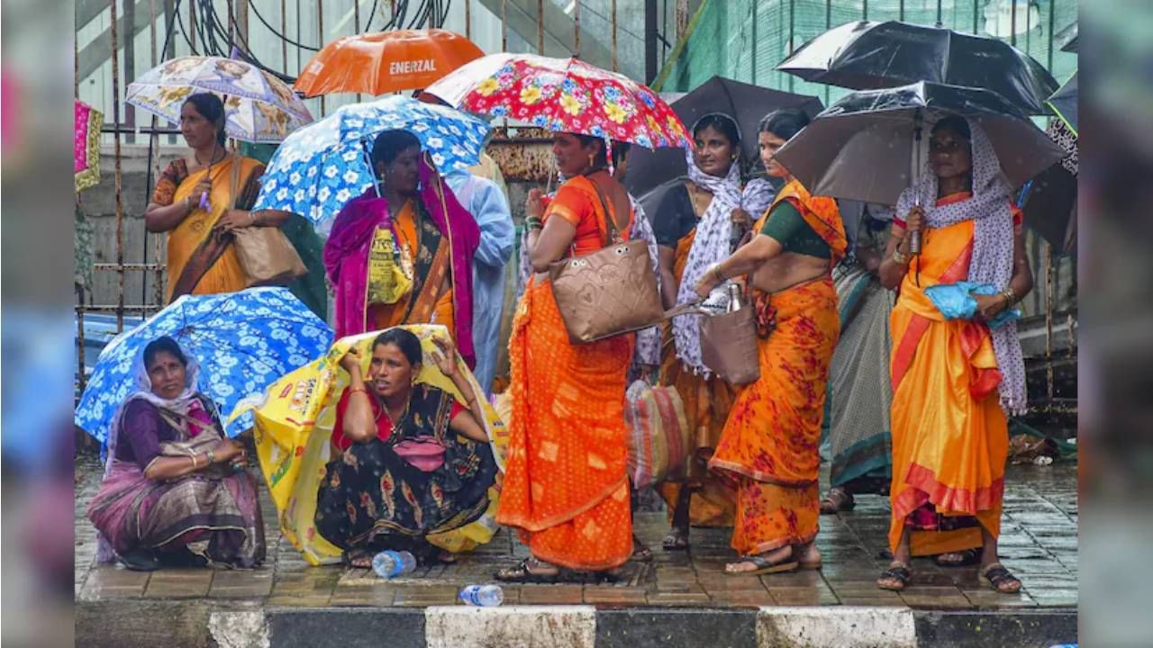 Karnataka Rains: ಜುಲೈ 24ರವರೆಗೆ ಕರ್ನಾಟಕದ ಈ ಜಿಲ್ಲೆಗಳಿಗೆ ಭಾರಿ ಮಳೆಯ ಎಚ್ಚರಿಕೆ Karnataka Rains: ಜುಲೈ 24ರವರೆಗೆ ಕರ್ನಾಟಕದ ಈ ಜಿಲ್ಲೆಗಳಿಗೆ ಭಾರಿ ಮಳೆಯ ಎಚ್ಚರಿಕೆ