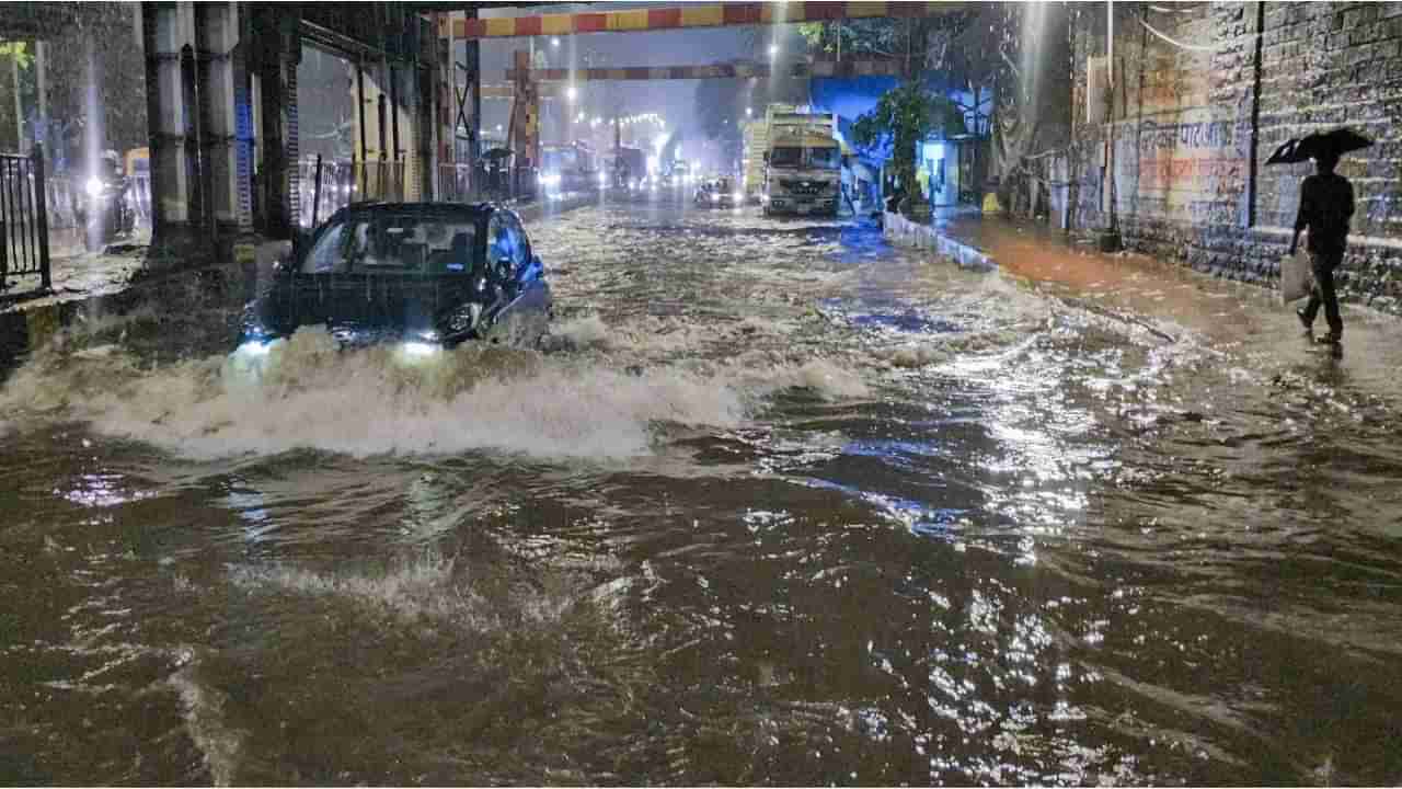 Maharashtra Rain: ಮಹಾರಾಷ್ಟ್ರದಲ್ಲಿ ಮಹಾಮಳೆ, ಮೂರು ಜಿಲ್ಲೆಗಳಿಗೆ ರೆಡ್ ಅಲರ್ಟ್​