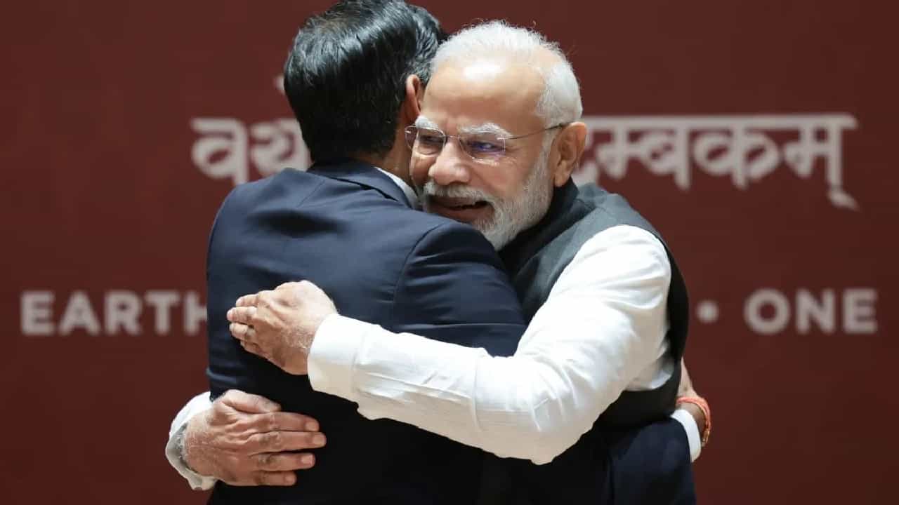 ಕೀರ್ ಸ್ಟಾರ್ಮರ್ ಗೆಲುವಿಗೆ ನರೇಂದ್ರ ಮೋದಿ ಅಭಿನಂದನೆ; ರಿಷಿ ಸುನಕ್ಗೆ ಥ್ಯಾಂಕ್ಸ್ ಎಂದ ಪ್ರಧಾನಿ ಕೀರ್ ಸ್ಟಾರ್ಮರ್ ಗೆಲುವಿಗೆ ನರೇಂದ್ರ ಮೋದಿ ಅಭಿನಂದನೆ; ರಿಷಿ ಸುನಕ್ಗೆ ಥ್ಯಾಂಕ್ಸ್ ಎಂದ ಪ್ರಧಾನಿ