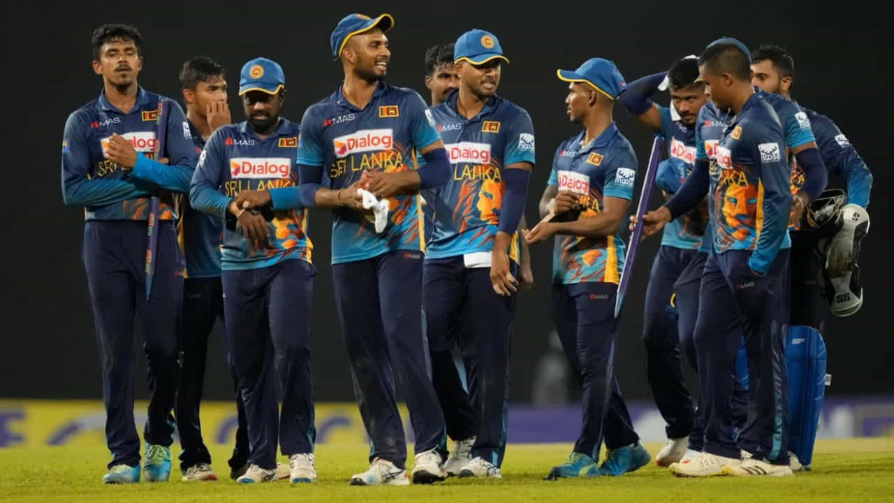 IND vs SL: ಭಾರತ ವಿರುದ್ಧದ ಏಕದಿನ ಸರಣಿಗೆ ಶ್ರೀಲಂಕಾ ತಂಡ ಪ್ರಕಟ; ಅಸಲಂಕಾಗೆ ನಾಯಕತ್ವ IND vs SL: ಭಾರತ ವಿರುದ್ಧದ ಏಕದಿನ ಸರಣಿಗೆ ಶ್ರೀಲಂಕಾ ತಂಡ ಪ್ರಕಟ; ಅಸಲಂಕಾಗೆ ನಾಯಕತ್ವ
