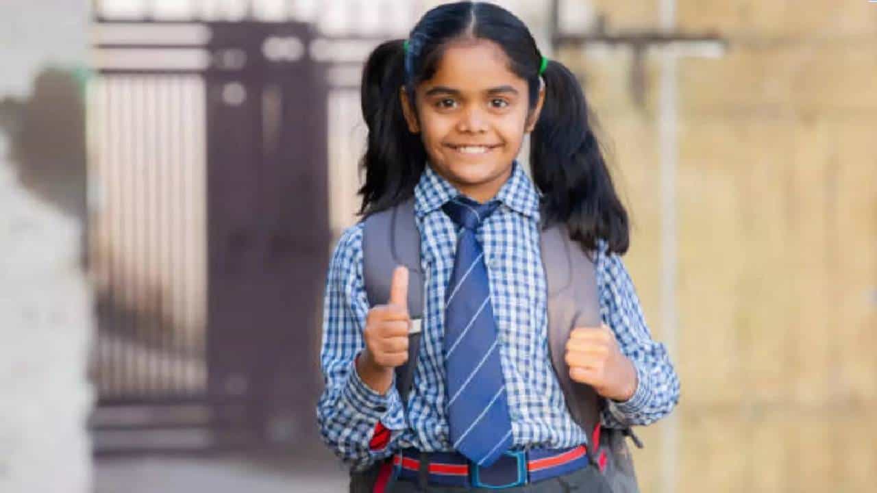 ವಿದ್ಯಾರ್ಥಿಗಳು ಪೂರ್ಣ ತೋಳಿನ ಸಮವಸ್ತ್ರ ಧರಿಸಿ ಶಾಲೆಗೆ ಬರುವಂತೆ ಆರೋಗ್ಯ ಸಚಿವರ ಸೂಚನೆ ವಿದ್ಯಾರ್ಥಿಗಳು ಪೂರ್ಣ ತೋಳಿನ ಸಮವಸ್ತ್ರ ಧರಿಸಿ ಶಾಲೆಗೆ ಬರುವಂತೆ ಆರೋಗ್ಯ ಸಚಿವರ ಸೂಚನೆ