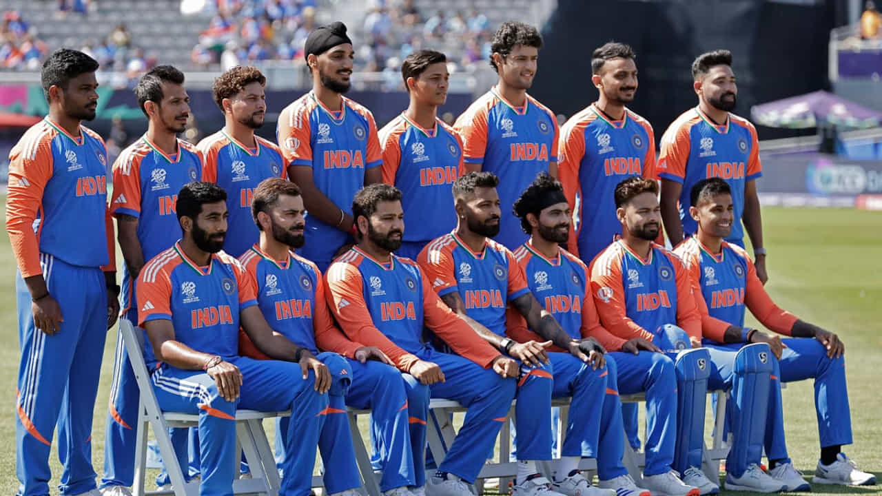 IND vs SL: ಟಿ20 ವಿಶ್ವಕಪ್ ಎಫೆಕ್ಟ್; ಟೀಂ ಇಂಡಿಯಾ ಜೆರ್ಸಿಯಲ್ಲಿ ಮಹತ್ವದ ಬದಲಾವಣೆ; ವಿಡಿಯೋ ನೋಡಿ IND vs SL: ಟಿ20 ವಿಶ್ವಕಪ್ ಎಫೆಕ್ಟ್; ಟೀಂ ಇಂಡಿಯಾ ಜೆರ್ಸಿಯಲ್ಲಿ ಮಹತ್ವದ ಬದಲಾವಣೆ; ವಿಡಿಯೋ ನೋಡಿ