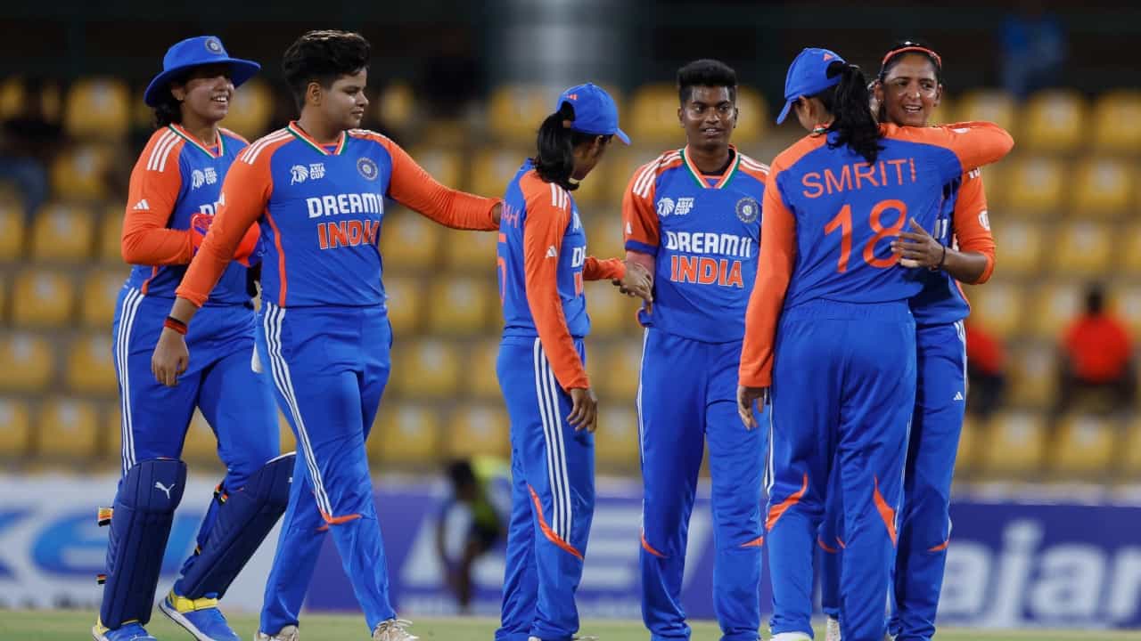 Women’s Asia Cup 2024: ಹ್ಯಾಟ್ರಿಕ್ ಗೆಲುವು ಸಾಧಿಸಿ ಸೆಮಿಫೈನಲ್ಗೆ ಲಗ್ಗೆ ಇಟ್ಟ ಭಾರತ Women’s Asia Cup 2024: ಹ್ಯಾಟ್ರಿಕ್ ಗೆಲುವು ಸಾಧಿಸಿ ಸೆಮಿಫೈನಲ್ಗೆ ಲಗ್ಗೆ ಇಟ್ಟ ಭಾರತ
